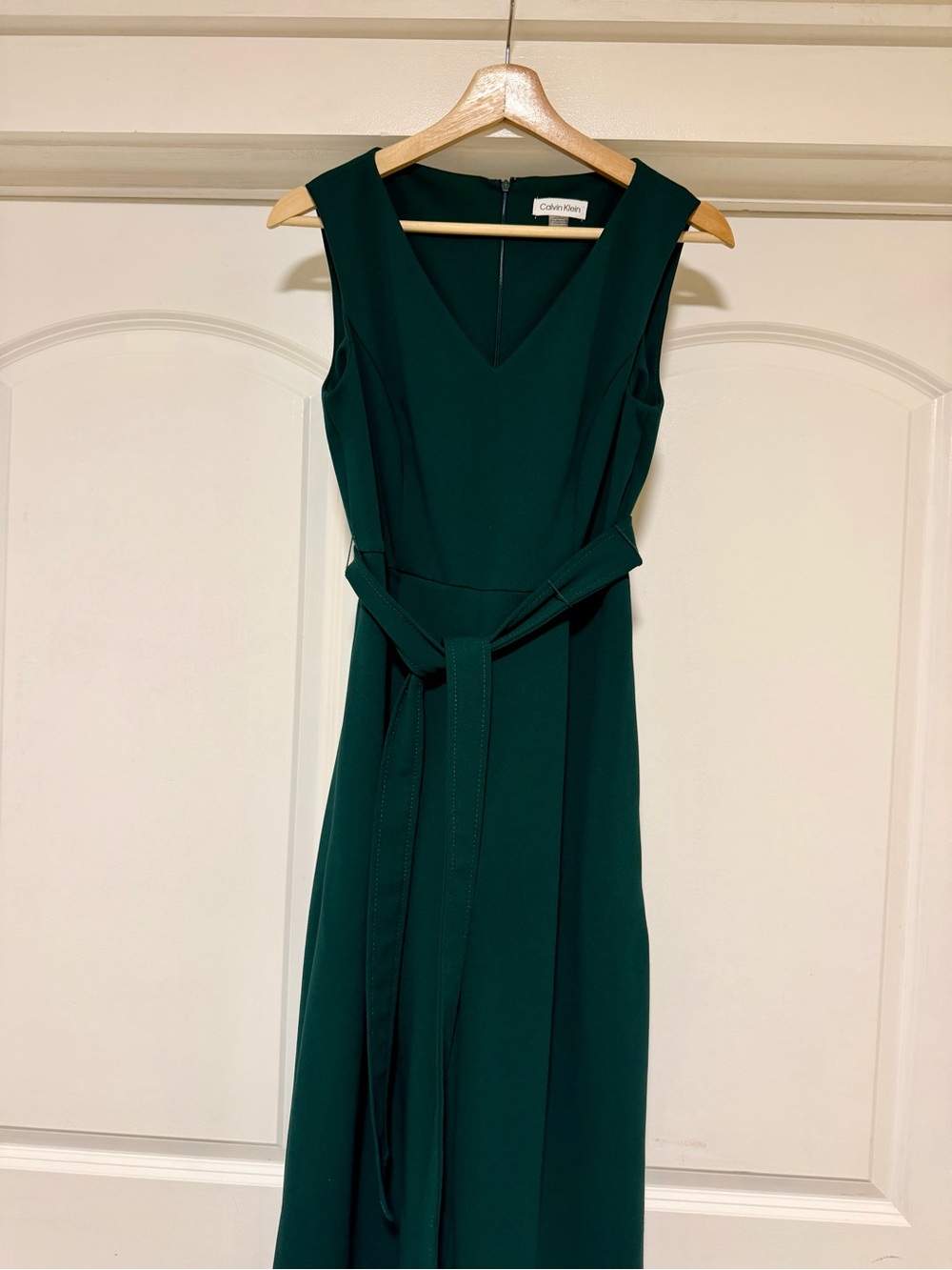 Calvin Klein Hunter Green V-Neck Sleeveless Jumpsuit Waist Tie Wide Leg Capri